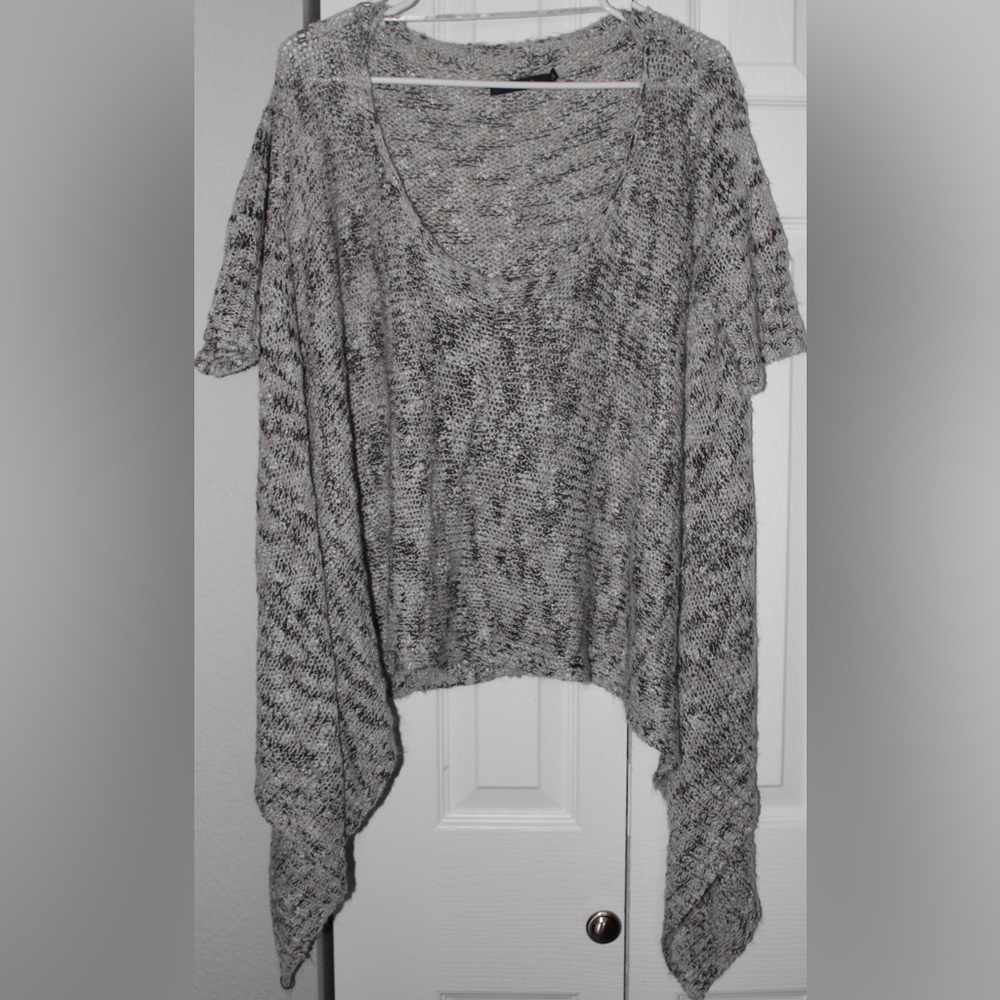 Vertigo Women's Scoop Neck Sweater